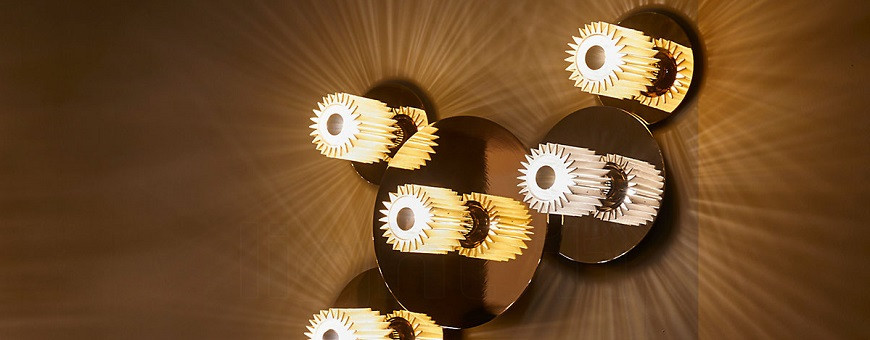 Lampe LED en bois avec détecteur de mouvement - Comptoir des Lampes